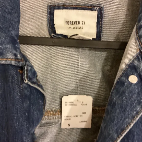 NWT Forever 21 Denim Collection Jacket size small - Picture 3 of 7
